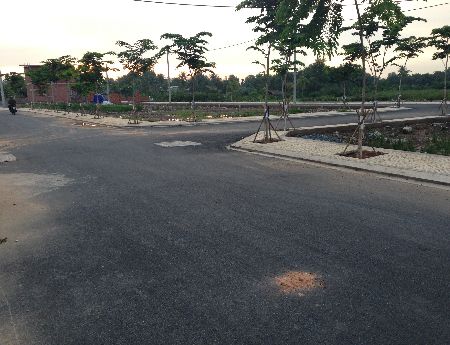 Bán nhanh đất nền mặt tiền đường Nguyễn Xiển, trung tâm quận 9, sổ hồng riêng, giá chủ đầu tư.